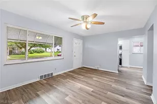 1940 14th St, Cuyahoga Falls, OH 44223 - Photo 4