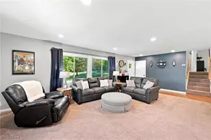 18082 Kenston Lake Dr, Chagrin Falls, OH 44023 - Photo 4