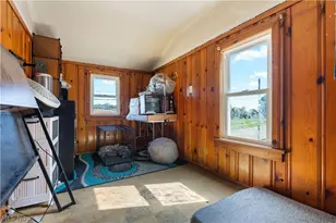267 26th St NW, Barberton, OH 44203 - Photo 2