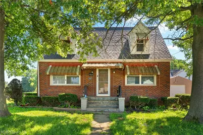 267 26th Street NW, Barberton, OH 44203 - Photo 1