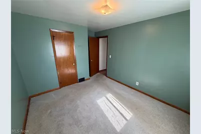 4284 Swallen Avenue, Louisville, OH 44641 - Photo 16
