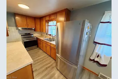4284 Swallen Avenue, Louisville, OH 44641 - Photo 12