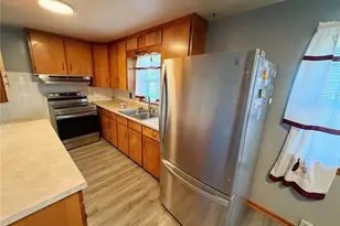 4284 Swallen Ave, Louisville, OH 44641 - Photo 12