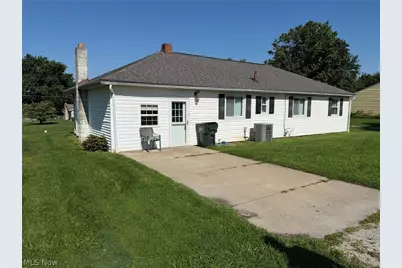4284 Swallen Avenue, Louisville, OH 44641 - Photo 2