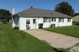 4284 Swallen Ave, Louisville, OH 44641 - Photo 2