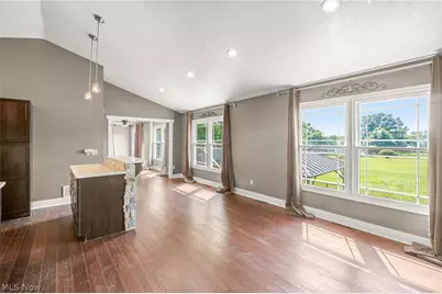 6031 Woodcrest Avenue NE, Canton, OH 44721 - Photo 6