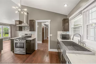 6031 Woodcrest Avenue NE, Canton, OH 44721 - Photo 12