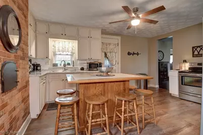 1031 Stonecreek Road SW, New Philadelphia, OH 44663 - Photo 10