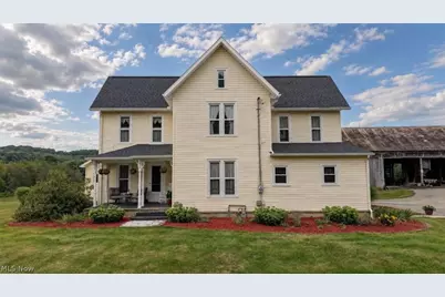 1031 Stonecreek Road SW, New Philadelphia, OH 44663 - Photo 1
