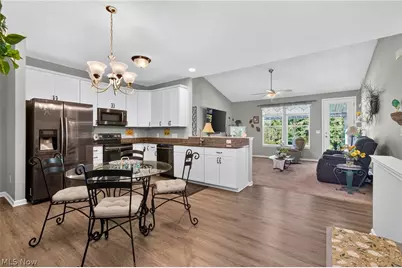 267 Oakview Circle, Tallmadge, OH 44278 - Photo 4