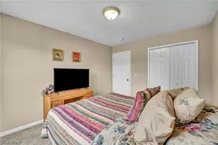 309 Lakebreeze Cove, Eastlake, OH 44095 - Photo 28