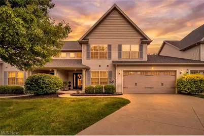 309 Lake Breeze Cove, Eastlake, OH 44095 - Photo 2