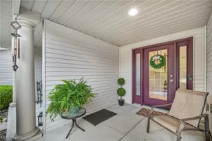 309 Lakebreeze Cove, Eastlake, OH 44095 - Photo 8