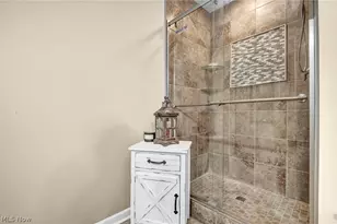 309 Lakebreeze Cove, Eastlake, OH 44095 - Photo 34