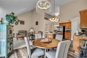 309 Lakebreeze Cove, Eastlake, OH 44095 - Photo 16