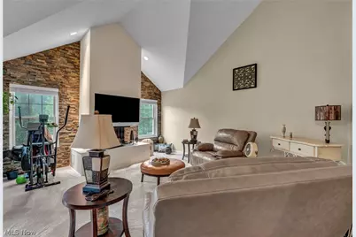 309 Lake Breeze Cove, Eastlake, OH 44095 - Photo 12