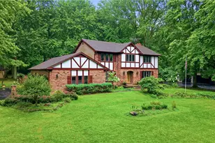 7835 Memory Ln, Canfield, OH 44406 - Photo 2