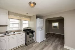 796 Lindsay Ave, Akron, OH 44306 - Photo 12