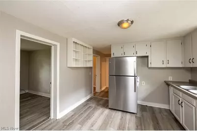 796 Lindsay Avenue, Akron, OH 44306 - Photo 10