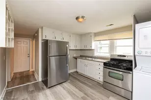 796 Lindsay Ave, Akron, OH 44306 - Photo 10