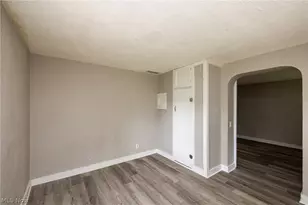 796 Lindsay Ave, Akron, OH 44306 - Photo 8