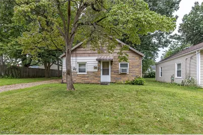 796 Lindsay Avenue, Akron, OH 44306 - Photo 1