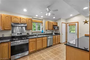 8572 Lake in the Woods Trail, Chagrin Falls, OH 44023 - Photo 10