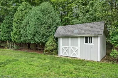 8572 Lake in The Woods Trail, Chagrin Falls, OH 44023 - Photo 38