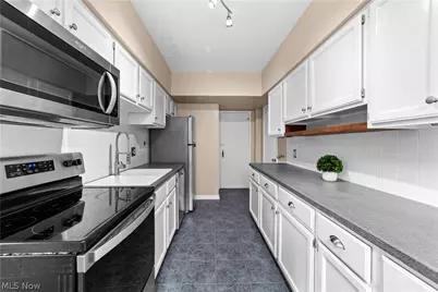 19015 Van Aken Boulevard #311, Huber Heights, OH 44122 - Photo 10