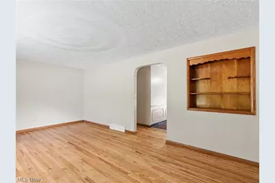 335 E Huston Street, Barberton, OH 44203 - Photo 4