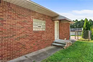 1731 W 36th St, Lorain, OH 44053 - Photo 6