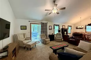 103 Burlington Oval Dr, Chardon, OH 44024 - Photo 4