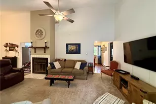 103 Burlington Oval Dr, Chardon, OH 44024 - Photo 6