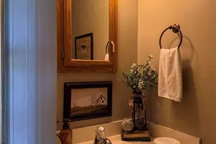 770 Woodview Dr, Ashland, OH 44805 - Photo 8