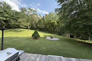 267 Roberts Dr, Belpre, OH 45714 - Photo 2