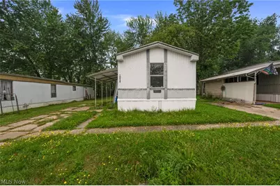 10938 Leader Road, Chardon, OH 44024 - Photo 1