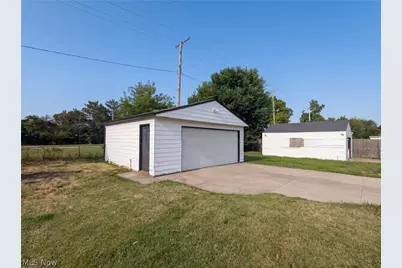 12722 Emery Avenue, Loveland, OH 44135 - Photo 18