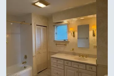 2614 E Erie Avenue, Lorain, OH 44052 - Photo 24