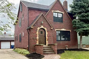 2045 Reveley Ave, Oakwood, OH 44107 - Photo 1