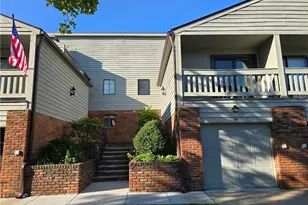 144 Kimrose Ln Ln, Grandview Heights, OH 44147 - Photo 2