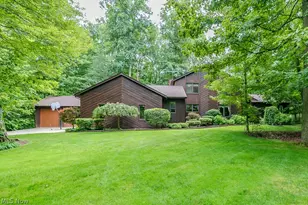 9731 Riverwood Ln, Auburn, OH 44023 - Photo 2