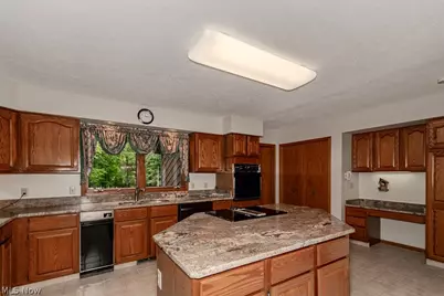9731 Riverwood Lane, Auburn, OH 44023 - Photo 10