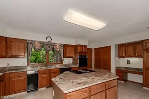 9731 Riverwood Ln, Auburn, OH 44023 - Photo 10