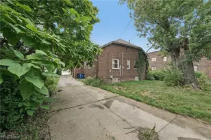 3339 E 139th St, Loveland, OH 44120 - Photo 2