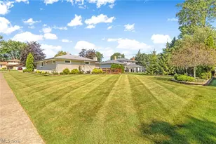 6145 Winchester Dr, Green Hills, OH 44131 - Photo 34