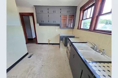 1801 W Prospect Road, Ashtabula, OH 44004 - Photo 24