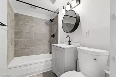 7211 Dearborn Avenue, Loveland, OH 44104 - Photo 32