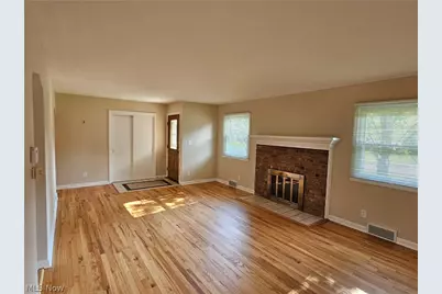 2819 Outlook Drive, Silver Lake, OH 44224 - Photo 4
