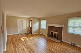 2819 Outlook Dr, Silver Lake, OH 44224 - Photo 4