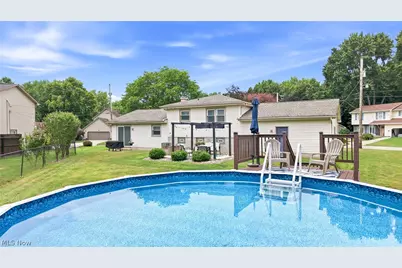 503 Meadowland Drive, Hubbard, OH 44425 - Photo 34